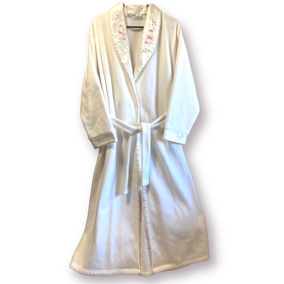 Vintage Erika Taylor Bath Robe Embroidered Satin - Picture 1 of 12